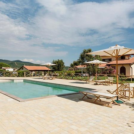 Agriturismo Terre Di Castiglione カスティリオーネ・デッラ・ペスカーイア エクステリア 写真