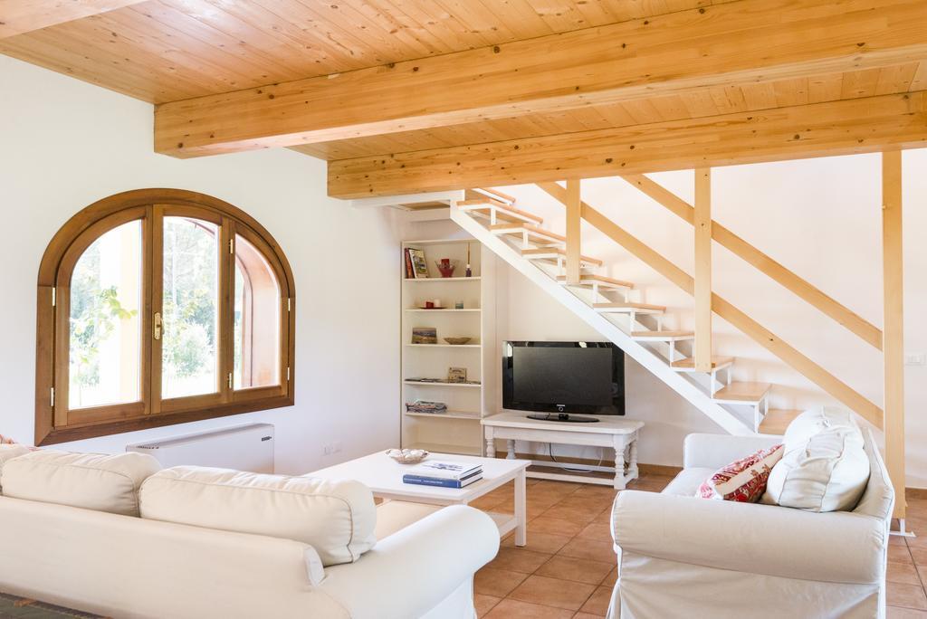 Agriturismo Terre Di Castiglione カスティリオーネ・デッラ・ペスカーイア エクステリア 写真