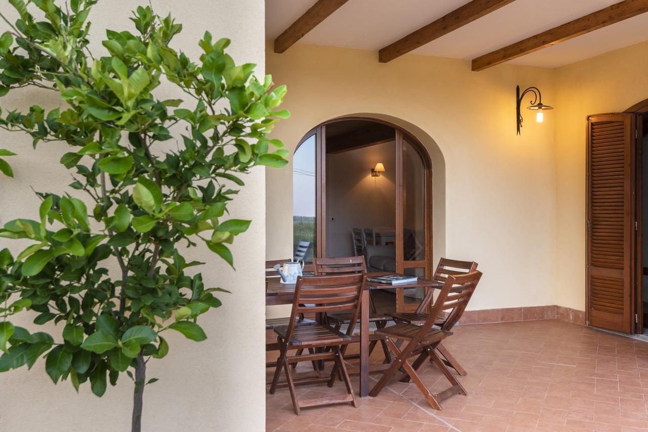 Agriturismo Terre Di Castiglione カスティリオーネ・デッラ・ペスカーイア エクステリア 写真